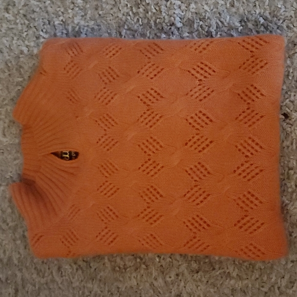 100% Cashmere Perforated Sweater - Picture 8 of 8